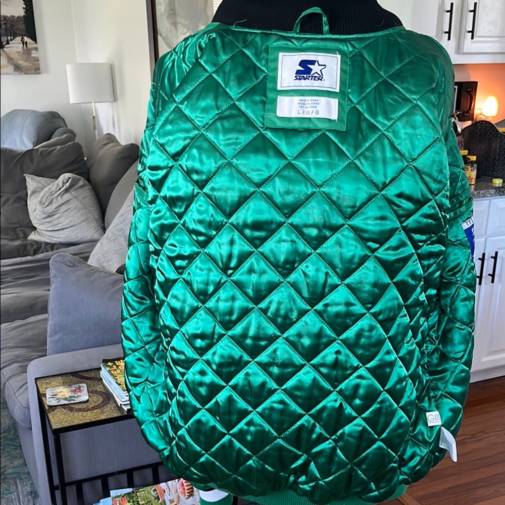 Celtics Green Jacket. - Picture 8 of 12